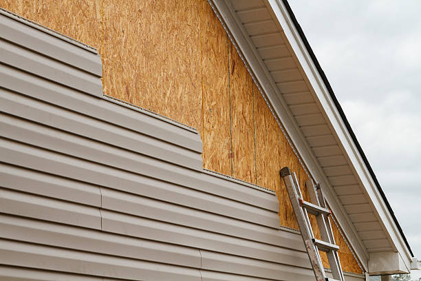 Professional Emergency Siding Repair technician working in Pasadena, MD